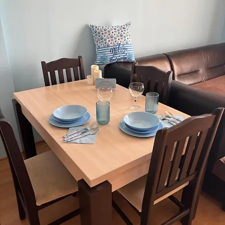Blue Breeze - Sunny Apartment *