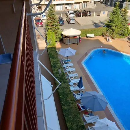 Blue Breeze - Sunny Apartment *